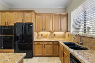 Photo #5: 6889230 Listing