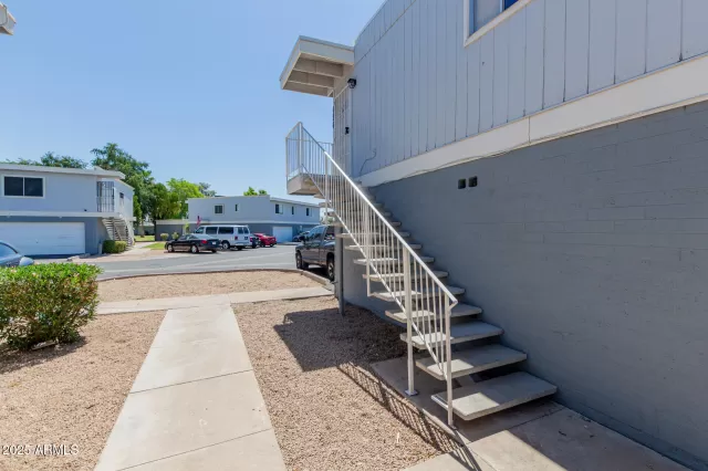 MLS: 6889301 Condo For Sale
