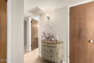 Photo #3: 6889409 Listing 