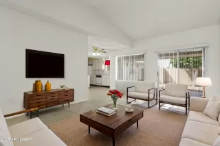 Photo #5: 6889583 Listing 