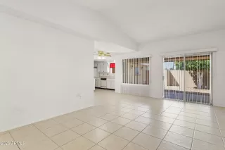 Photo #6: 6889583 Listing 