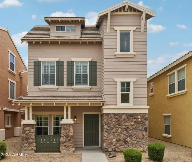 MLS: 6889588 Condo For Sale