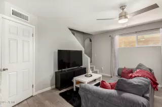 Photo #1: 6889622 Listing 