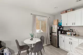 Photo #4: 6889622 Listing 