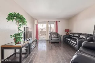 Photo #2: 6889644 Listing