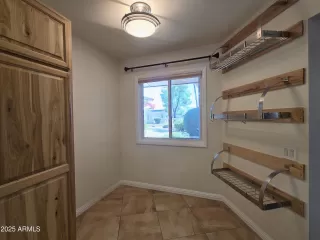 Photo #6: 6889711 Listing