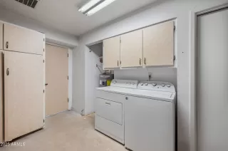Photo #6: 6889845 Listing