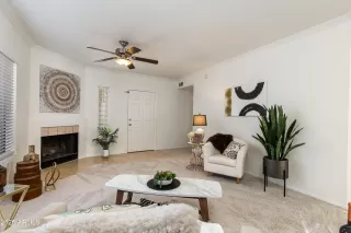 Photo #3: 6889881 Listing 