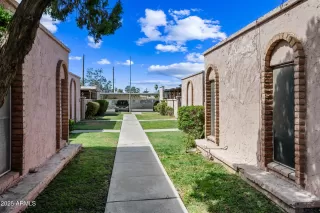 Photo #6: 6890049 Listing