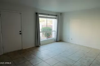 Photo #4: 6890059 Listing