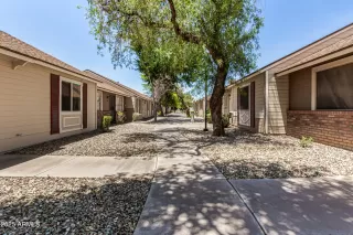 Photo #3: 6890181 Listing