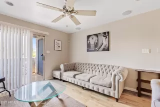 Photo #1: 6890187 Listing 