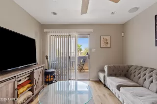 Photo #2: 6890187 Listing 