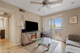 Photo #3: 6890187 Listing 