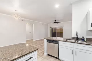 Photo #2: 6890216 Listing