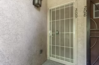 Photo #3: 6890347 Listing 