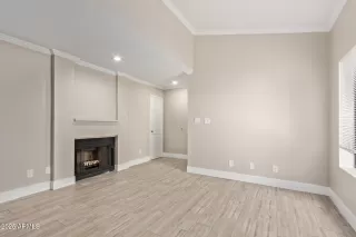 Photo #5: 6890347 Listing 