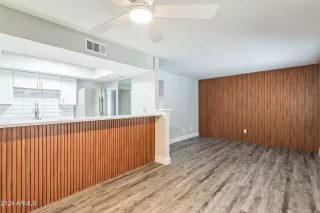 Photo #3: 6890531 Listing 