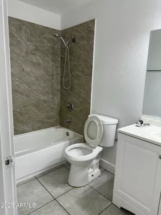 Photo #4: 6890573 Listing