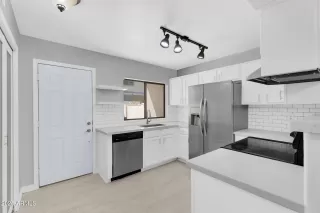 Photo #2: 6890636 Listing