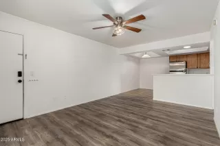 Photo #3: 6890740 Listing