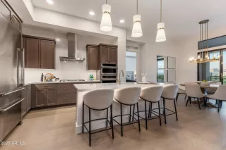 Photo #6: 6890784 Listing 