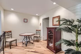 Photo #5: 6890796 Listing