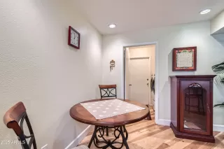 Photo #6: 6890796 Listing