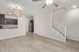 Photo #6: 6890814 Listing 