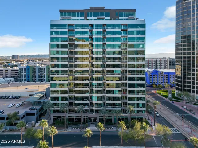 MLS: 6890861 Condo For Sale