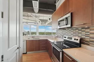 Photo #6: 6890861 Listing 