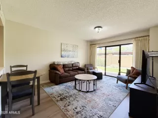 Photo #2: 6890937 Listing