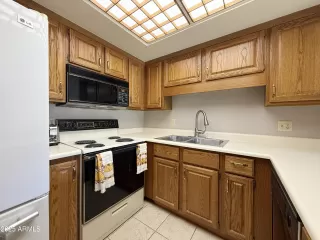 Photo #5: 6890937 Listing