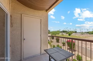 Photo #6: 6891061 Listing 