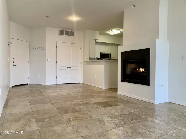 MLS: 6891273 Condo For Sale