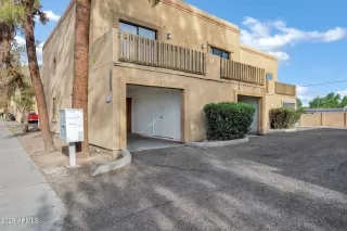More Details about MLS # 6891277 : 2041 W BLOOMFIELD ROAD#1