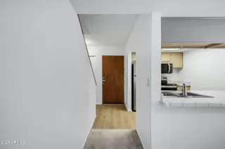 Photo #3: 6891277 Listing