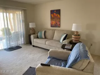 Photo #1: 6891335 Listing