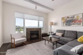 Photo #6: 6891383 Listing