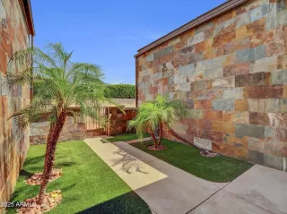 Photo #3: 6891415 Listing 