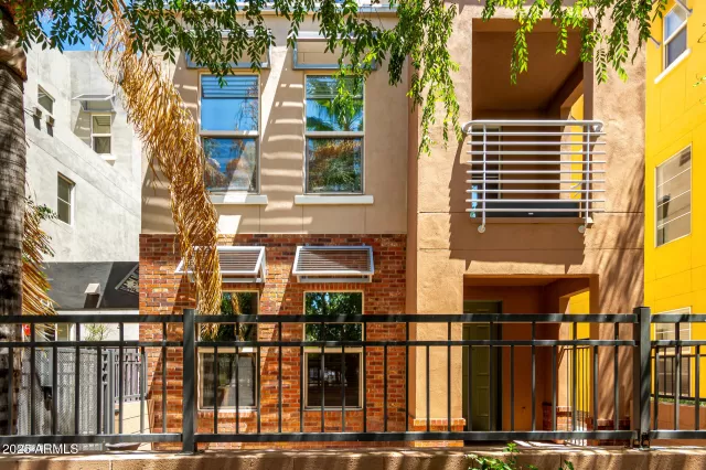 MLS: 6891538 Condo For Sale