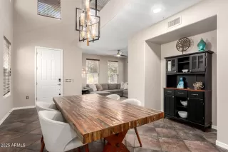 Photo #4: 6891538 Listing