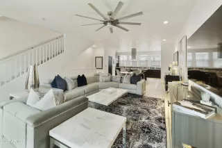 Photo #3: 6891639 Listing 