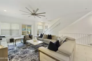 Photo #4: 6891639 Listing 