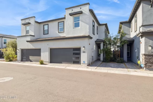 MLS: 6891682 Condo For Sale