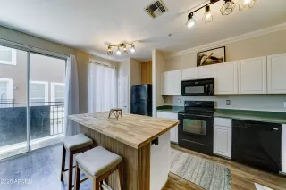 Photo #3: 6891700 Listing 