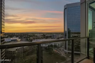 Photo #2: 6891725 Listing