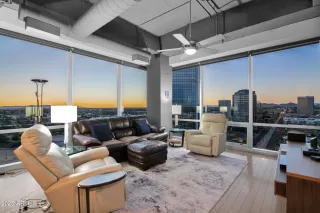 Photo #3: 6891725 Listing