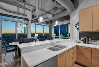 Photo #4: 6891725 Listing