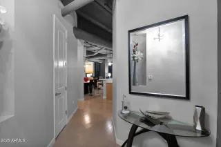 Photo #5: 6891725 Listing